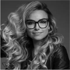 grid com diversas pessoas